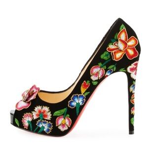 Christian Louboutin RARE Multicolor
Embroidered Velvet Folklo heels RETAIL
1,795